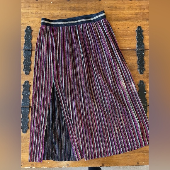 TOPSHOP Metallic Plisse Striped Midi Skirt Size 8 A-line Elastic Waist Slit - Picture 2 of 7